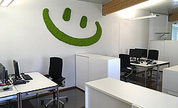 Moss smiley wall picture decoration, Freund Evergreen Moss Premium, well-being at work