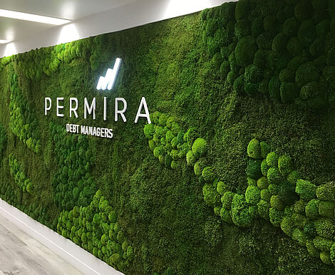 Freund Greenwood Extra Plus, preserved moss wall, forest moss with moss buns, with logo, Permira offices, London