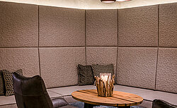 Premium leather floor and walls, tiling, Freund GmbH, lounge in the Hotel Gmachl